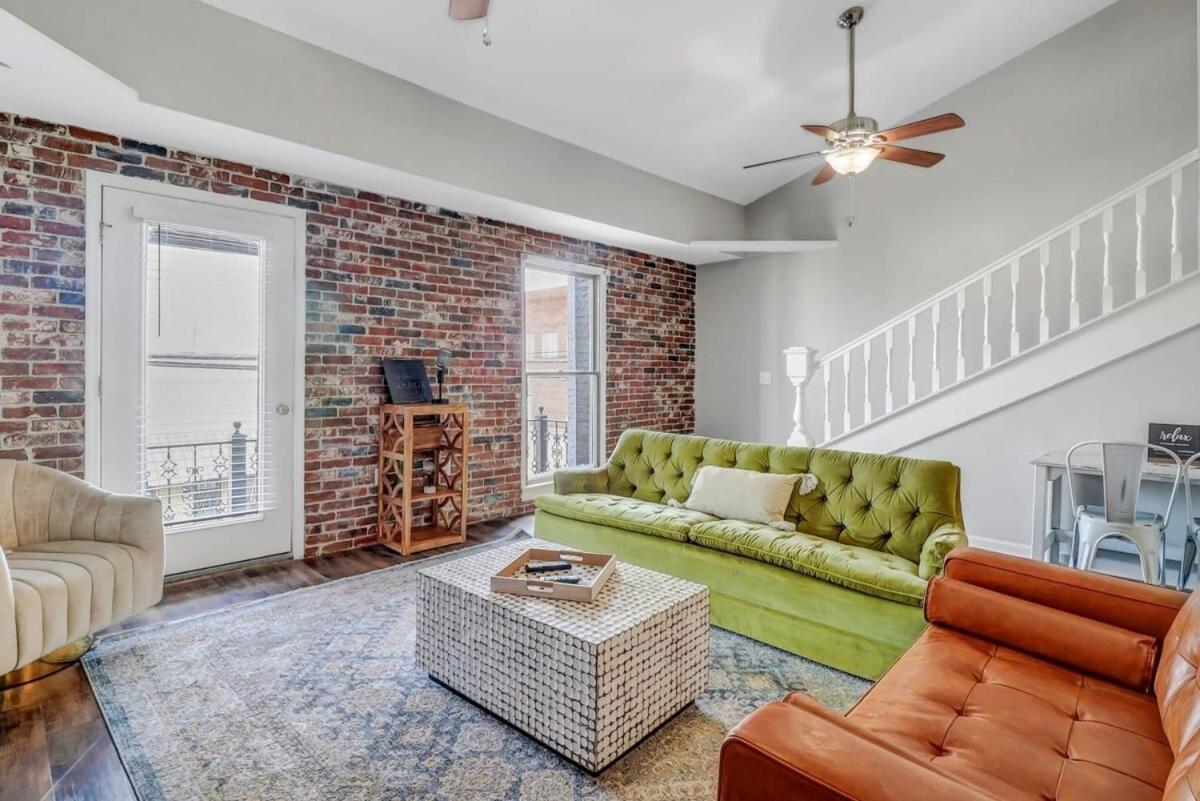 Eagle'S Landing Loft-Downtown Above Bull & Barrel Apartment Statesboro Exterior photo